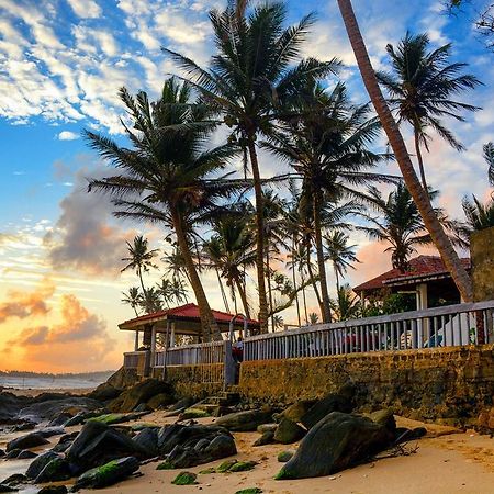 Shanthi Beach Resort Unawatuna Exterior photo